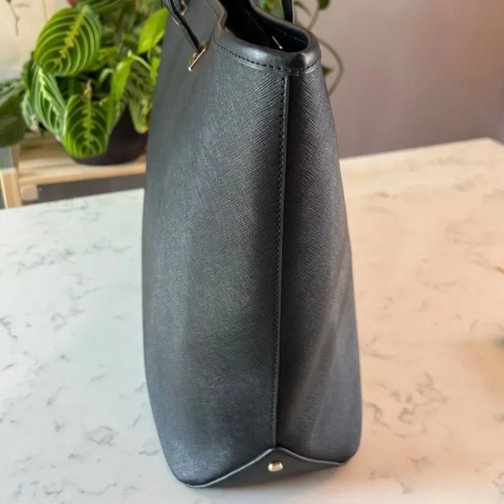 Lo & Sons The Seville Tote - Black - 15